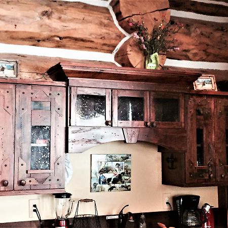 Mcdonald'S Ranch Lodge Gardiner Bagian luar foto
