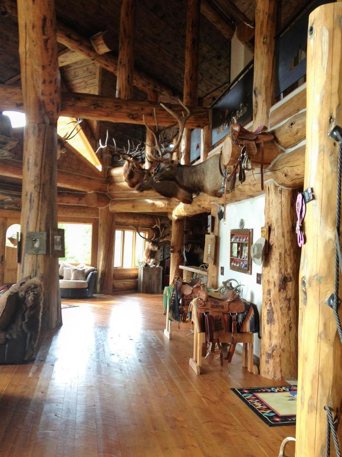 Mcdonald'S Ranch Lodge Gardiner Bagian luar foto